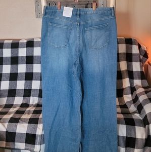 Lauren Conrad Women's super high rise wide leg jeans pants in size 16